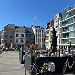 Centre Apartment *